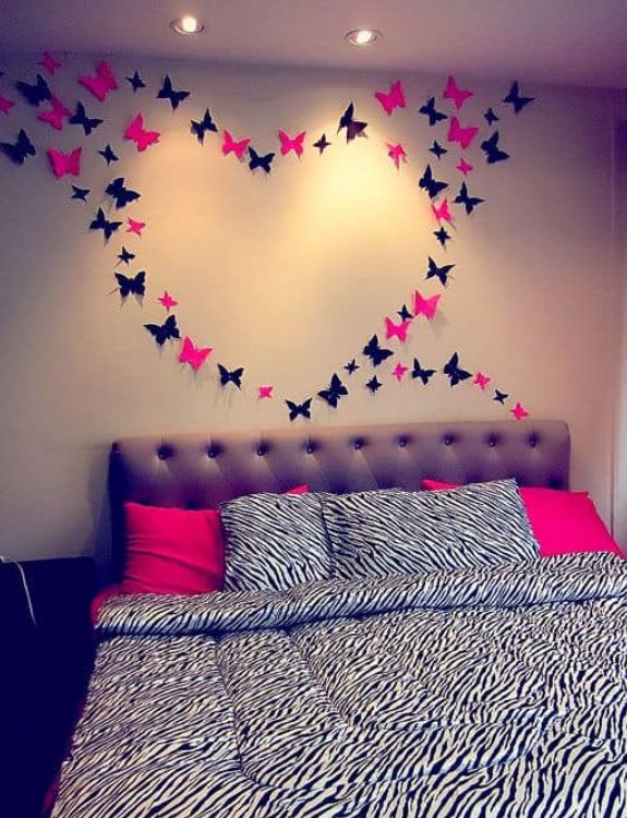 Hearts-Shaped Painting On Wall Bedroom Design Idea For Women